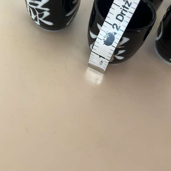 5 piece saki set in black and white. New - Picture 6 of 6